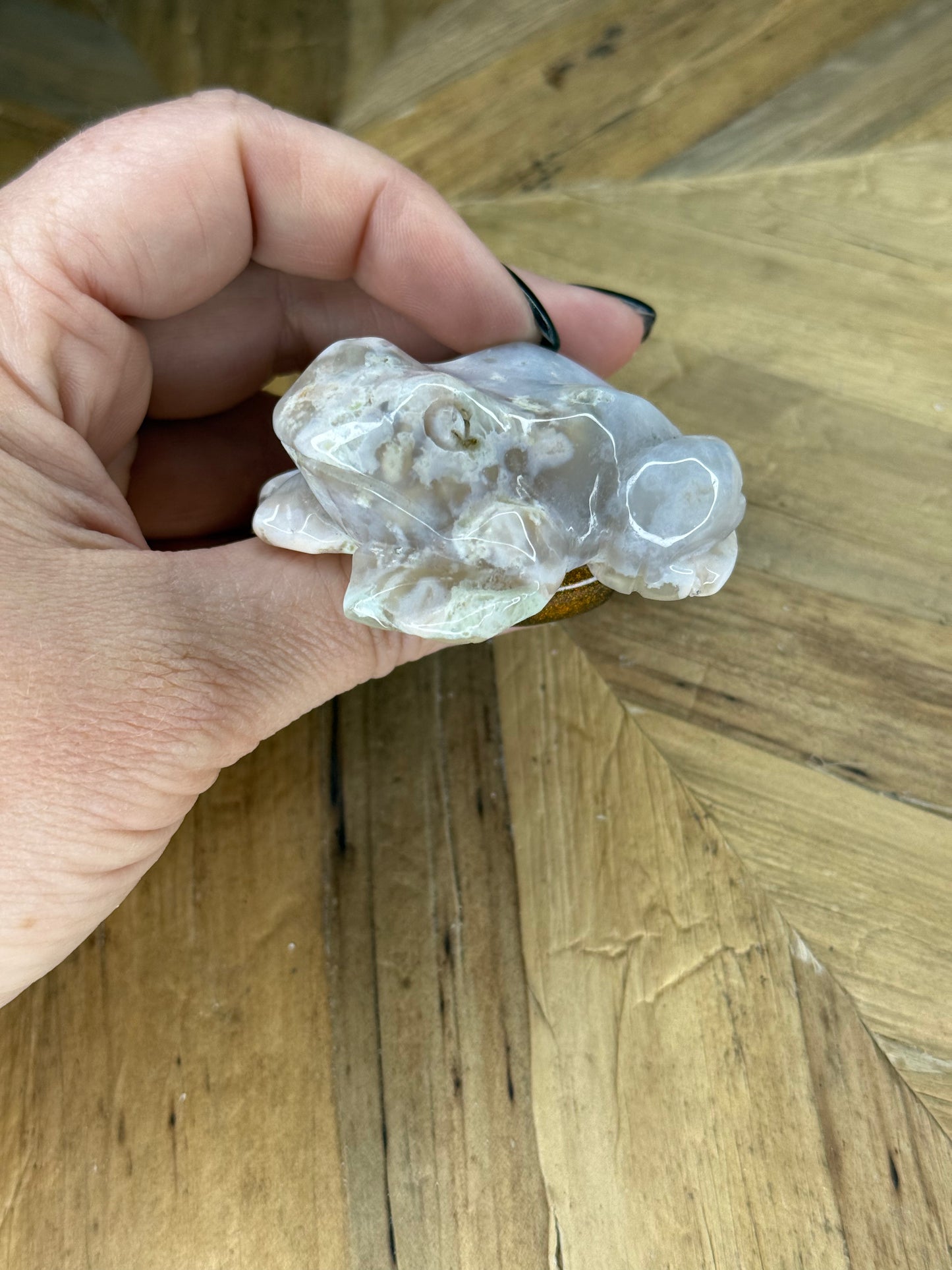 Flower Agate Frog Carvings