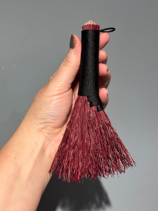 Mini Whisk Broom - Bite